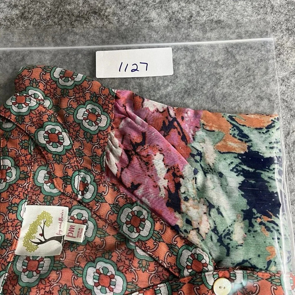 Fig And Flower Button Up Shirt Women PM‎ Floral Semi Sheer Roll Tab Sleeve - Picture 13 of 13